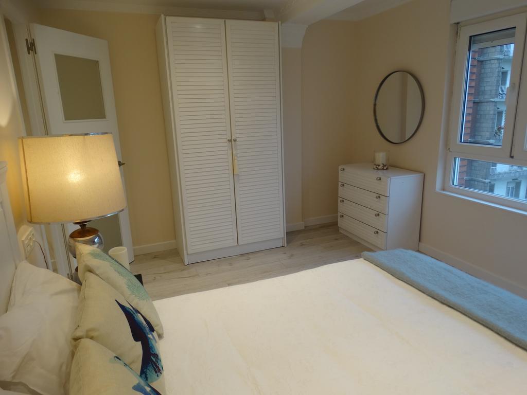 Ferienwohnung La Casa Del Marino Avilés Zimmer foto