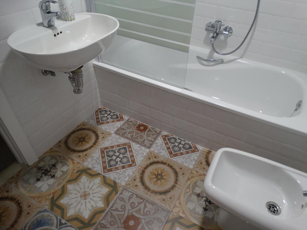 Ferienwohnung La Casa Del Marino Avilés Zimmer foto