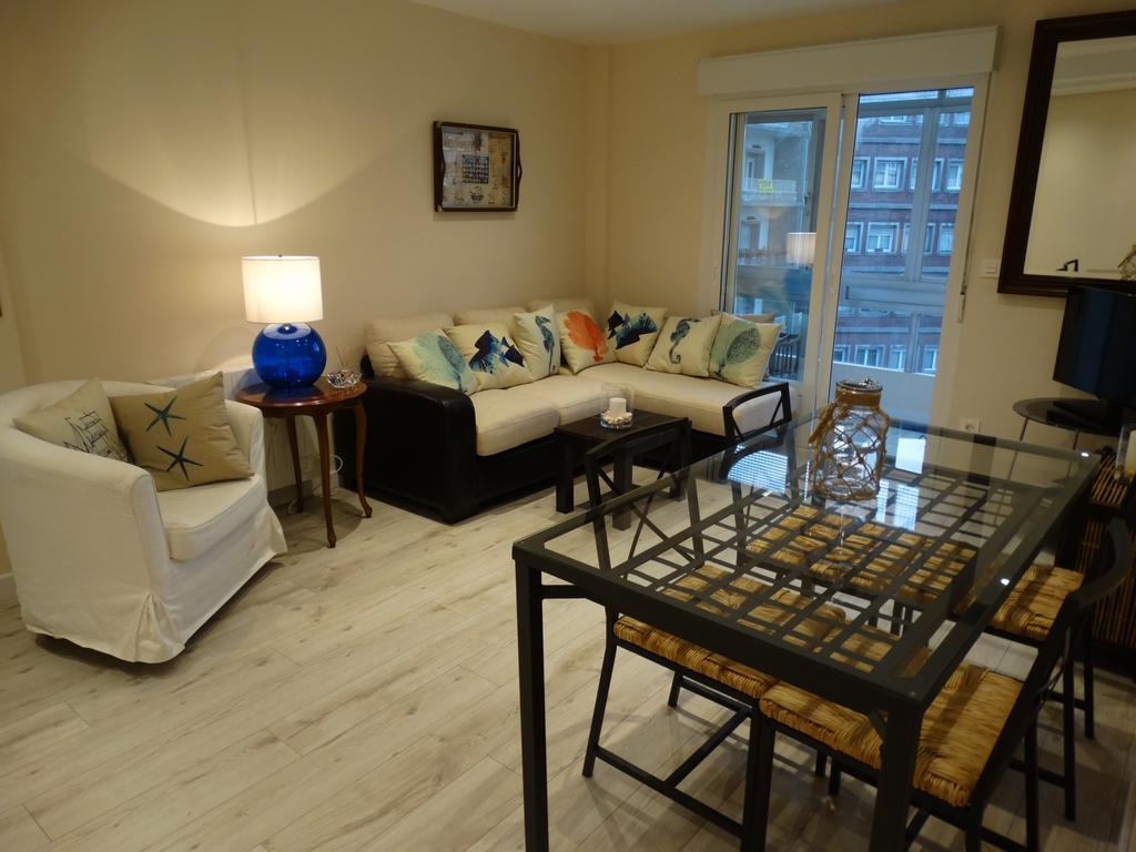 Ferienwohnung La Casa Del Marino Avilés Zimmer foto